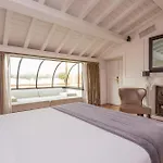 The Corner Hotell 4*