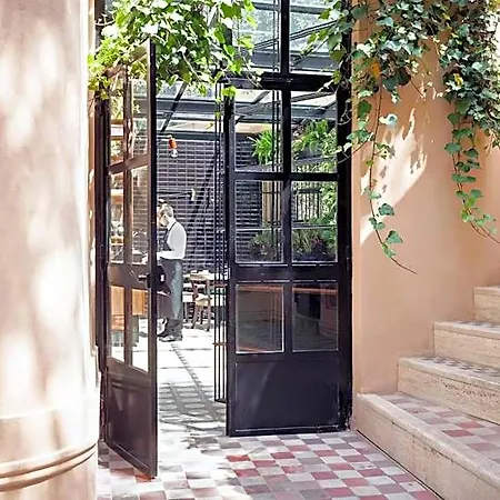 The Corner 4*