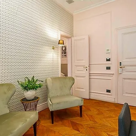 Отель The Corner