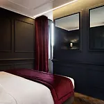 فندق The Corner 4*