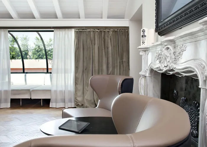 The Corner 4*
