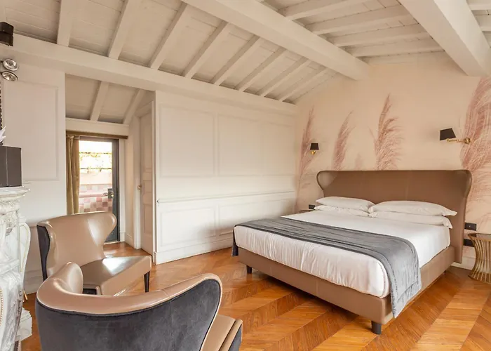 The Corner Hotel 4*